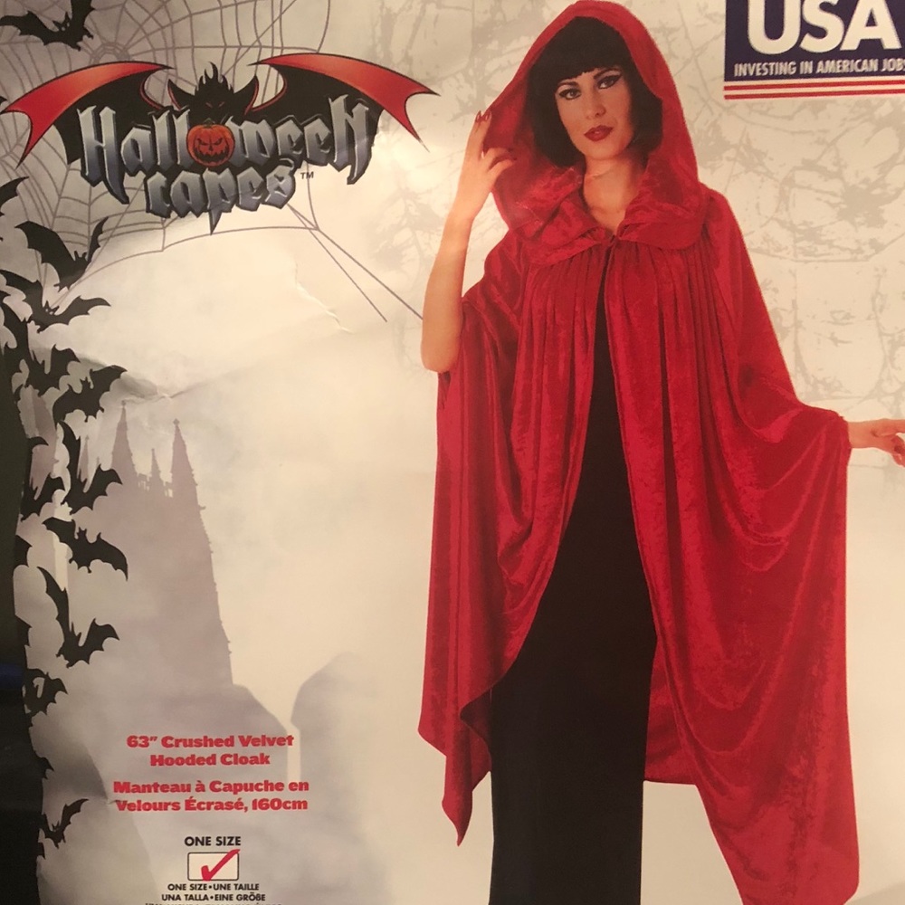 New One Size Halloween Cape